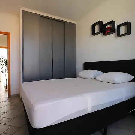 Spacieux Vue Et Montagne En Dernier Etage Avec Terrasse - Parking Et Wifi Ajaccio (Corsica)