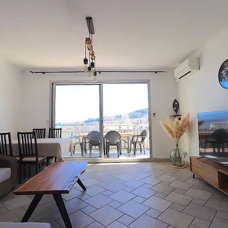 Spacieux Vue Et Montagne En Dernier Etage Avec Terrasse - Parking Et Wifi * Ajaccio (Corsica)