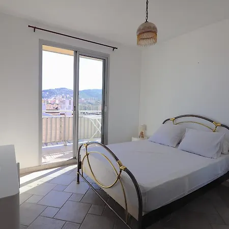 Spacieux Vue Et Montagne En Dernier Etage Avec Terrasse - Parking Et Wifi