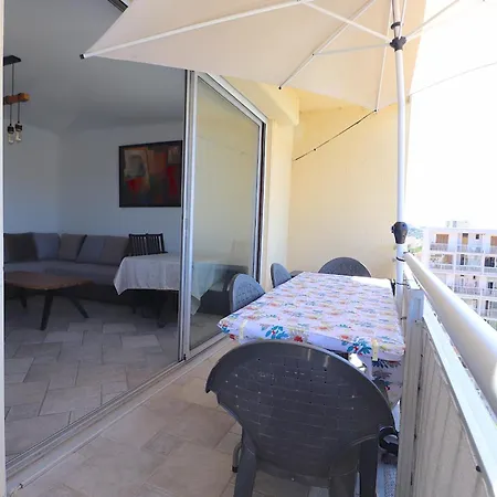 Spacieux Vue Et Montagne En Dernier étage Avec Terrasse - Parking Et Wifi Appartement