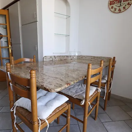 Spacieux Vue Et Montagne En Dernier Etage Avec Terrasse - Parking Et Wifi Lejlighed Ajaccio (Corsica)